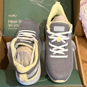 NWT KURU FLEX Via 8.5 Wide